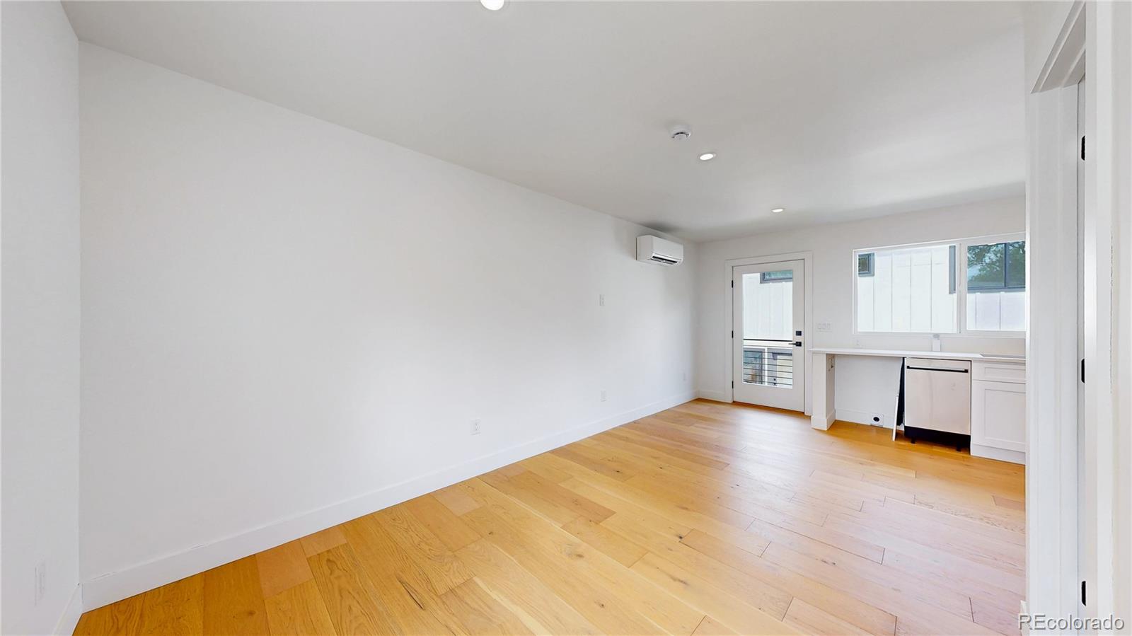 MLS Image #47 for 2137 s high street,denver, Colorado