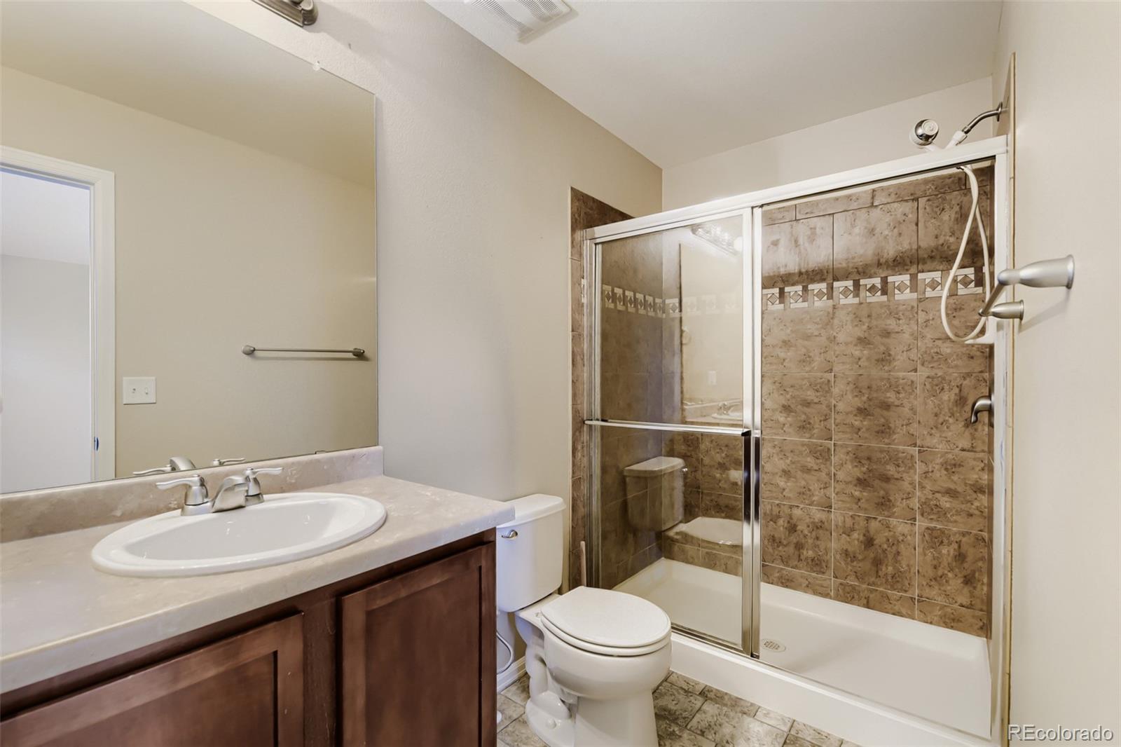 MLS Image #14 for 25293 e 5th avenue,aurora, Colorado