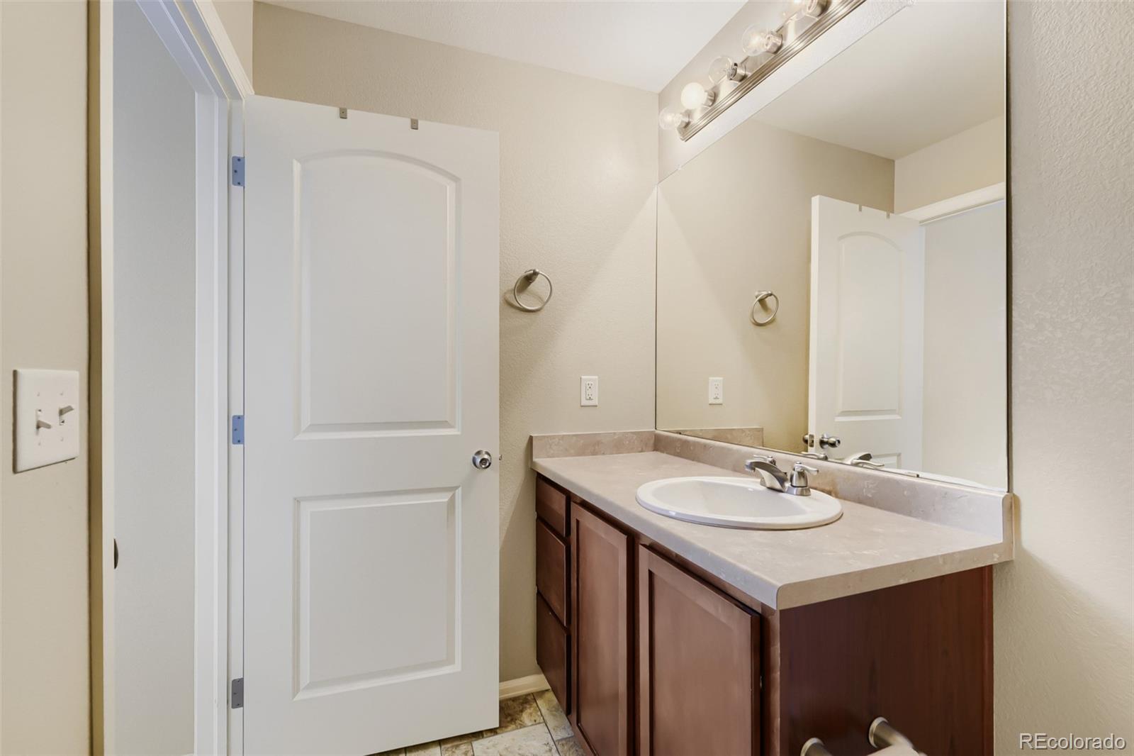 MLS Image #17 for 25293 e 5th avenue,aurora, Colorado