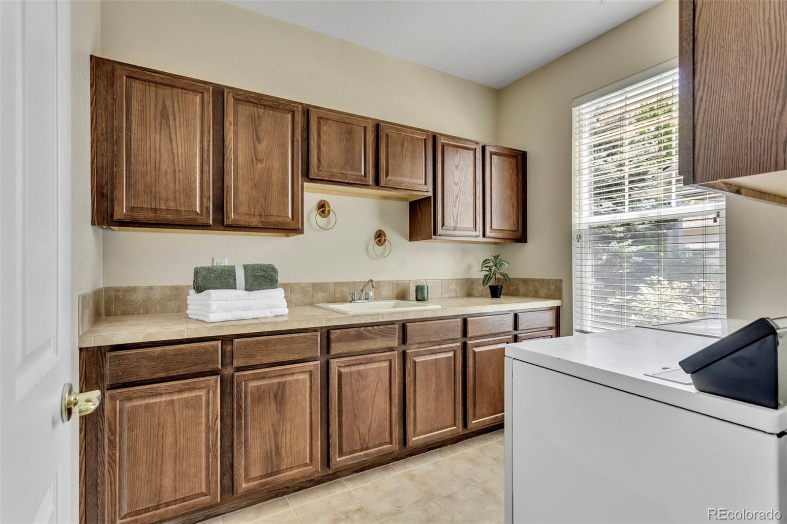 MLS Image #12 for 22245 e glasgow place,aurora, Colorado