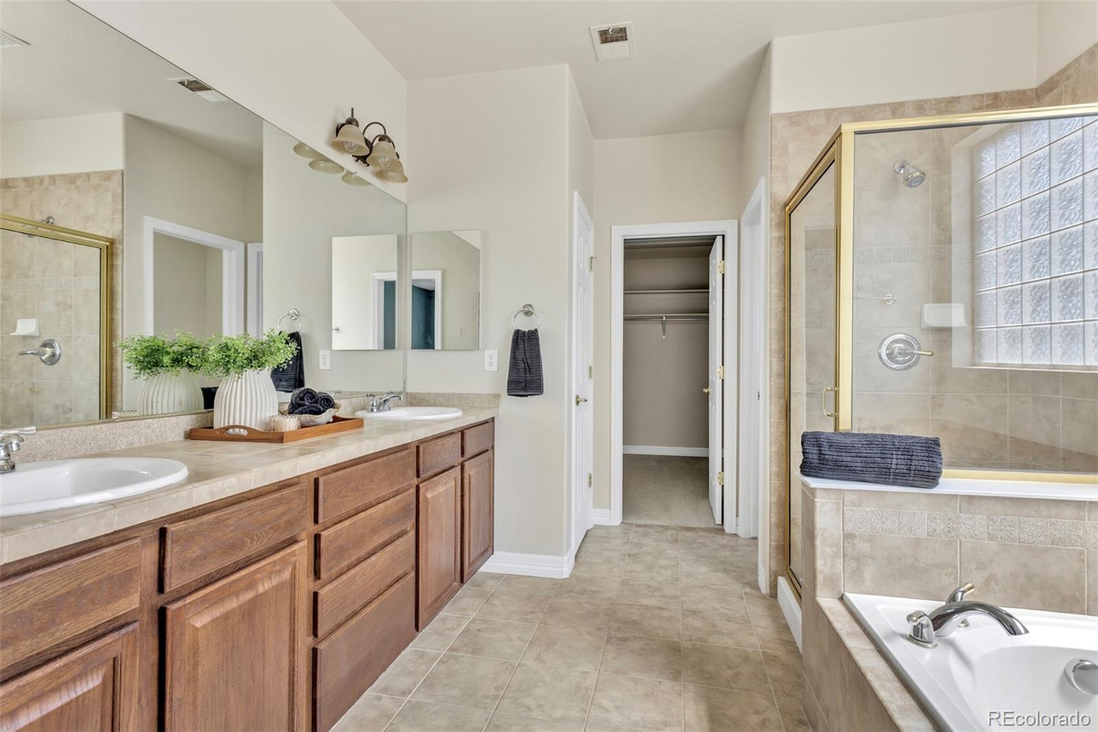 MLS Image #24 for 22245 e glasgow place,aurora, Colorado