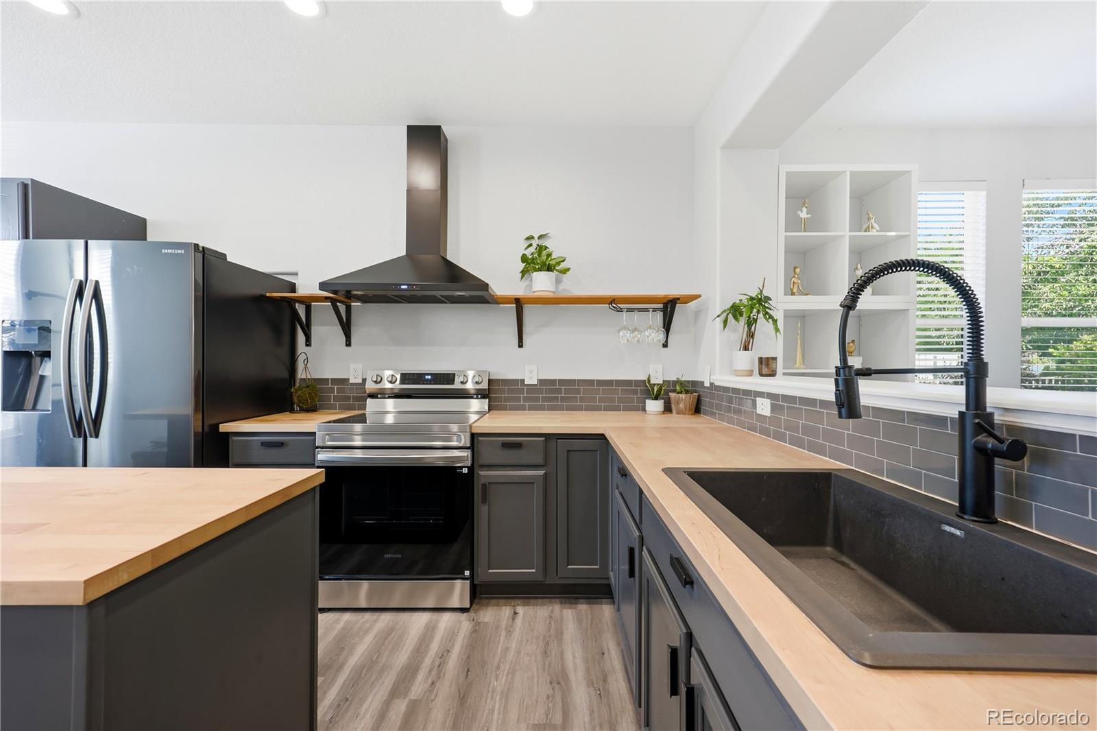 MLS Image #3 for 10699  torrington lane,littleton, Colorado