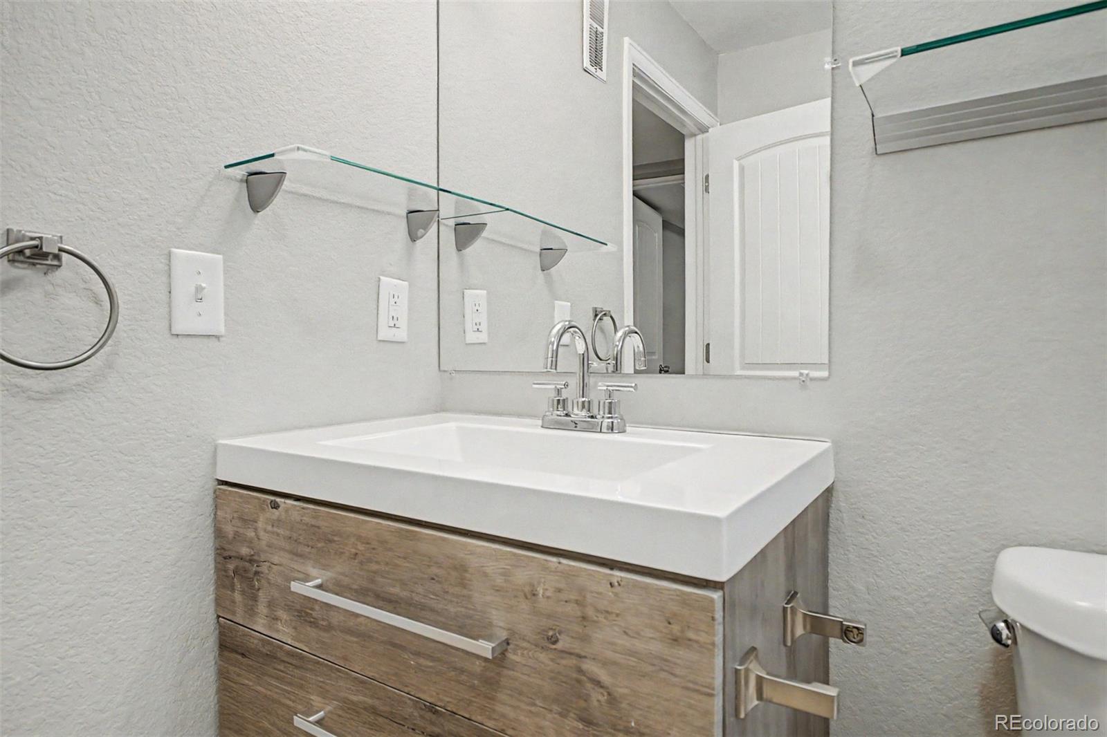 MLS Image #12 for 20040 e wagontrail drive,aurora, Colorado