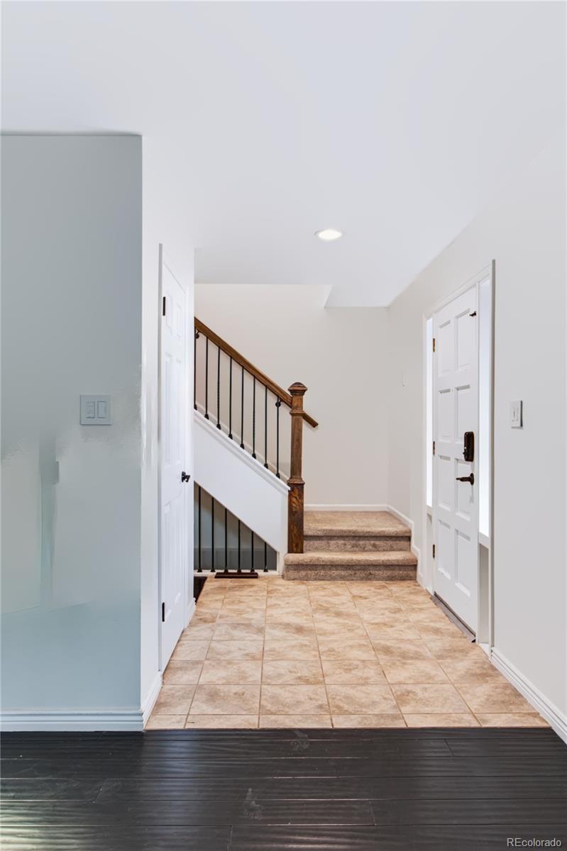 MLS Image #5 for 660  omega lane,littleton, Colorado