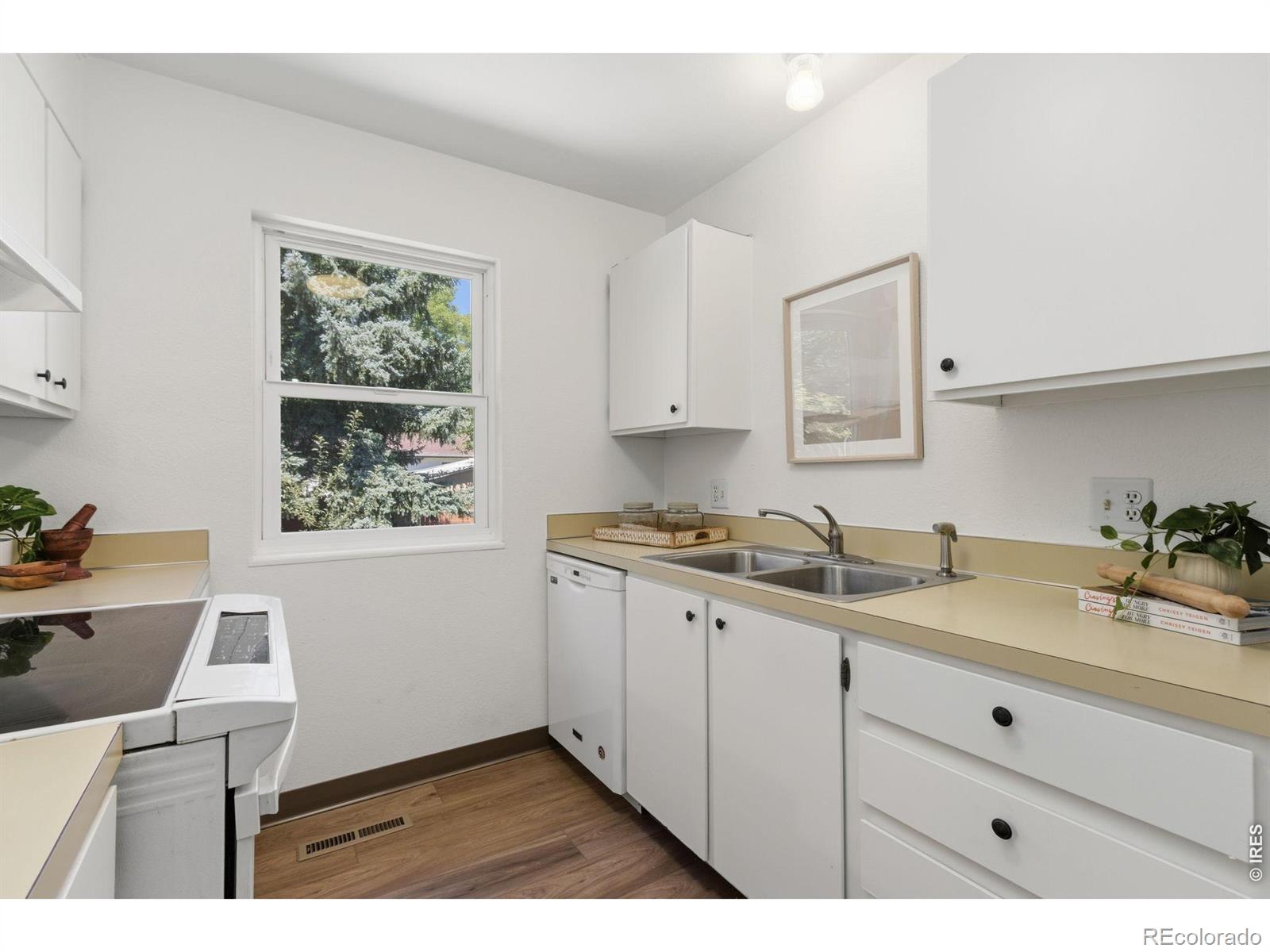 MLS Image #12 for 672  mansfield drive,fort collins, Colorado