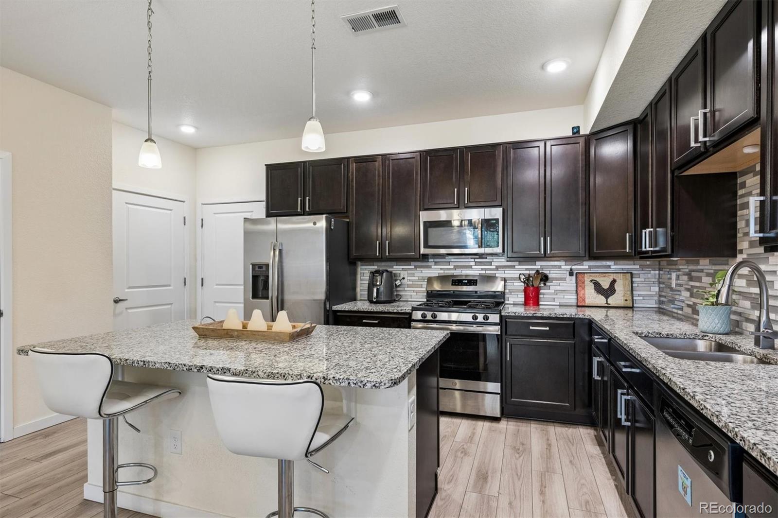 MLS Image #10 for 857 e 98th avenue,denver, Colorado