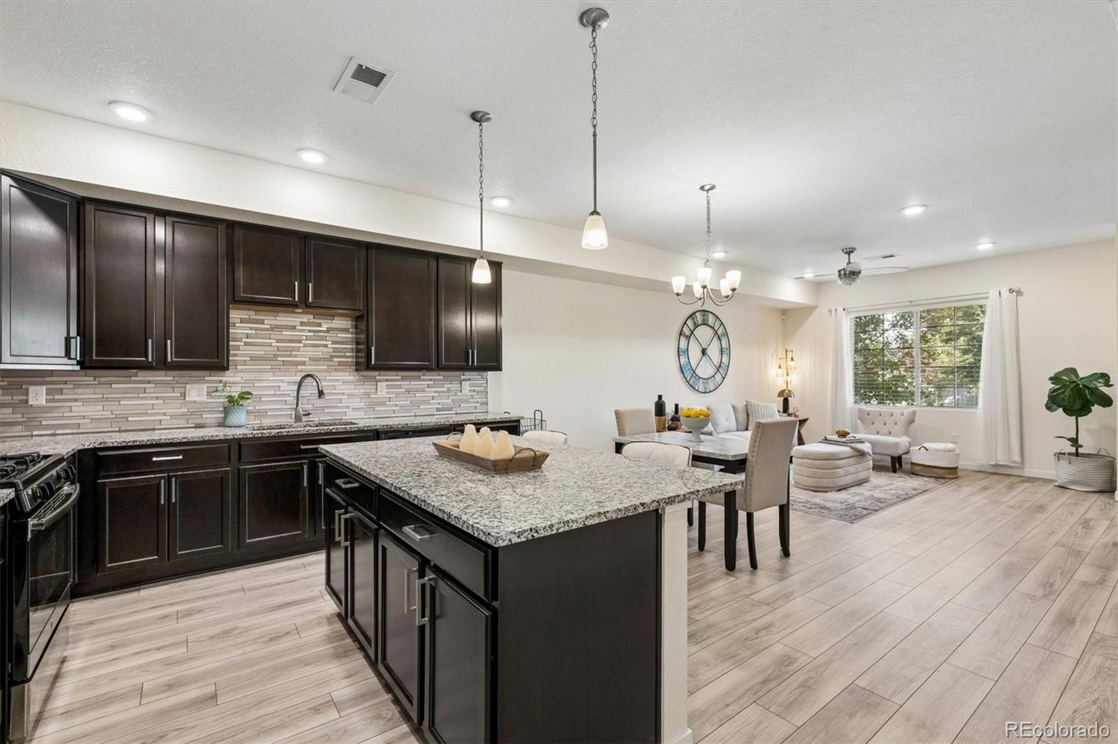MLS Image #15 for 857 e 98th avenue,denver, Colorado