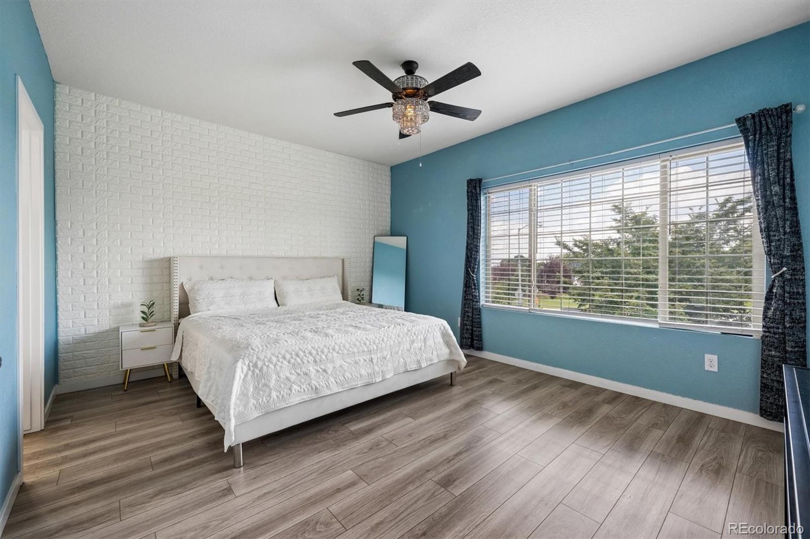 MLS Image #20 for 857 e 98th avenue,denver, Colorado