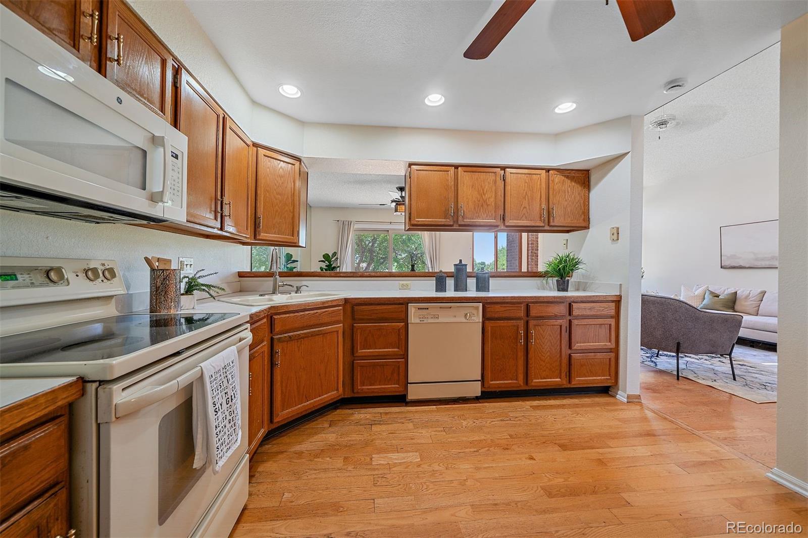 MLS Image #13 for 6355 s jackson street,centennial, Colorado