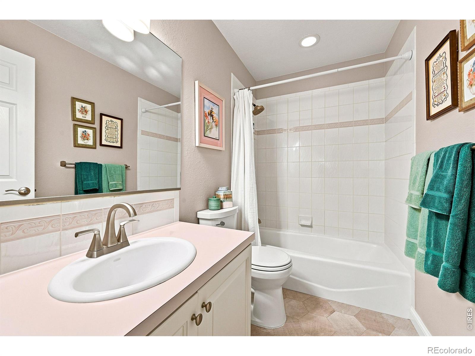 MLS Image #25 for 2010  46th avenue,greeley, Colorado