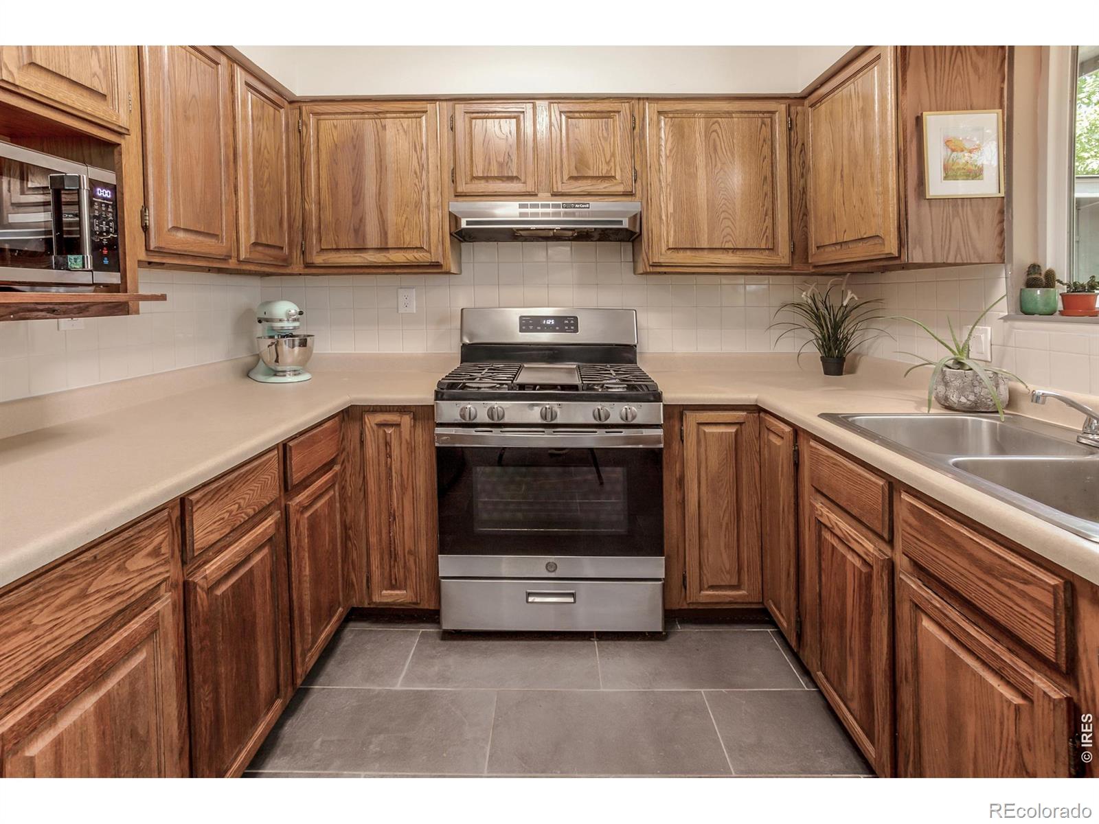 MLS Image #14 for 2430 w plum street,fort collins, Colorado