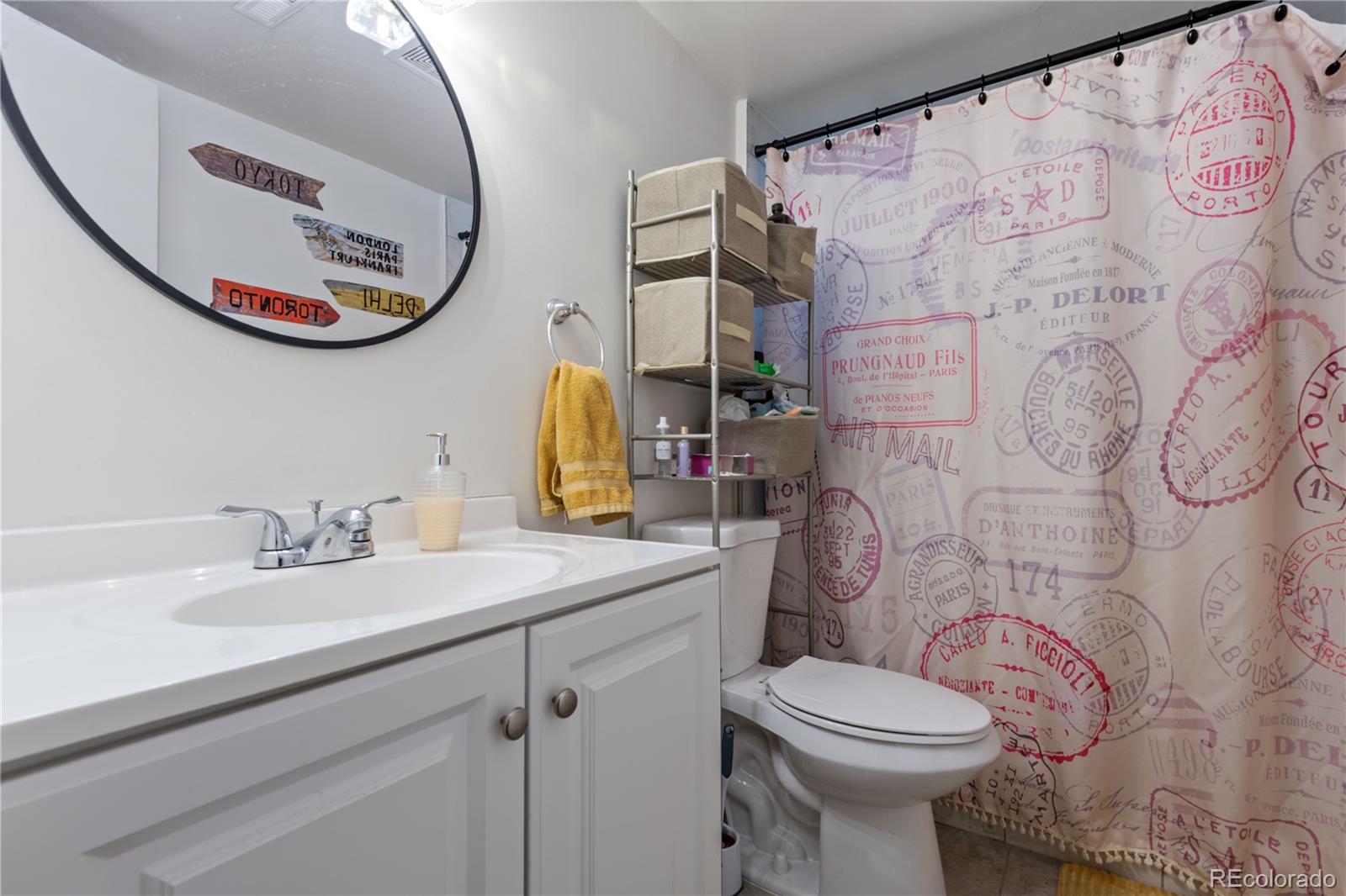 MLS Image #14 for 12303 e alaska avenue,aurora, Colorado
