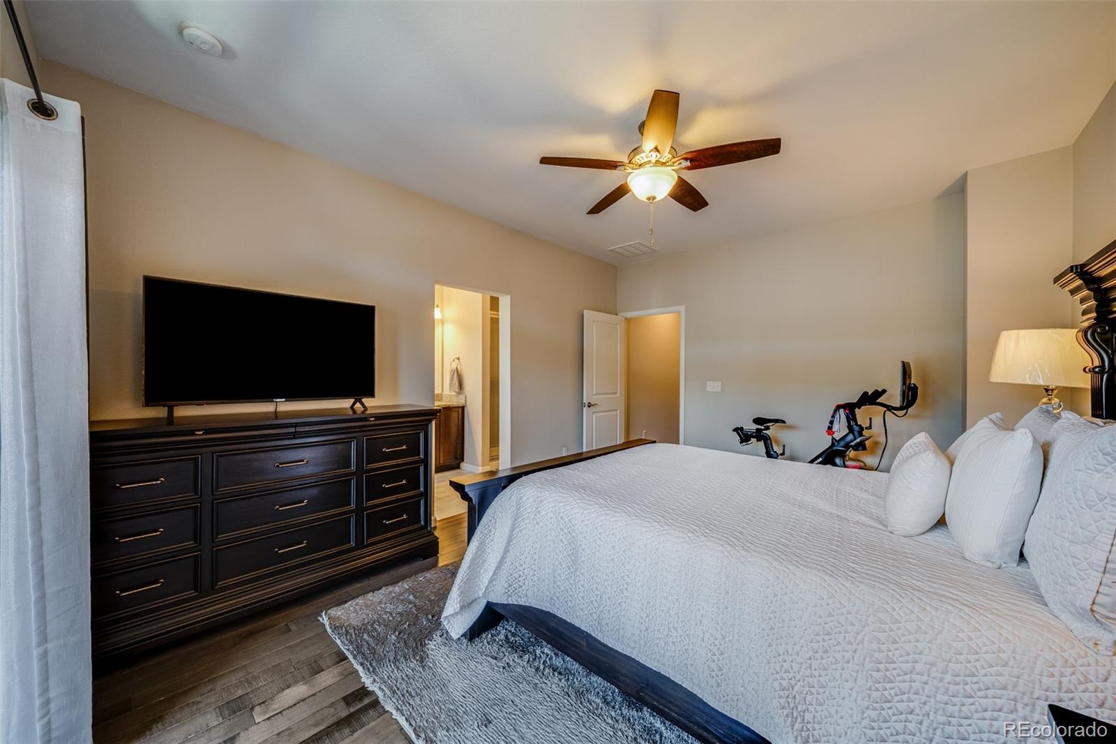 MLS Image #11 for 570 e dry creek place,littleton, Colorado