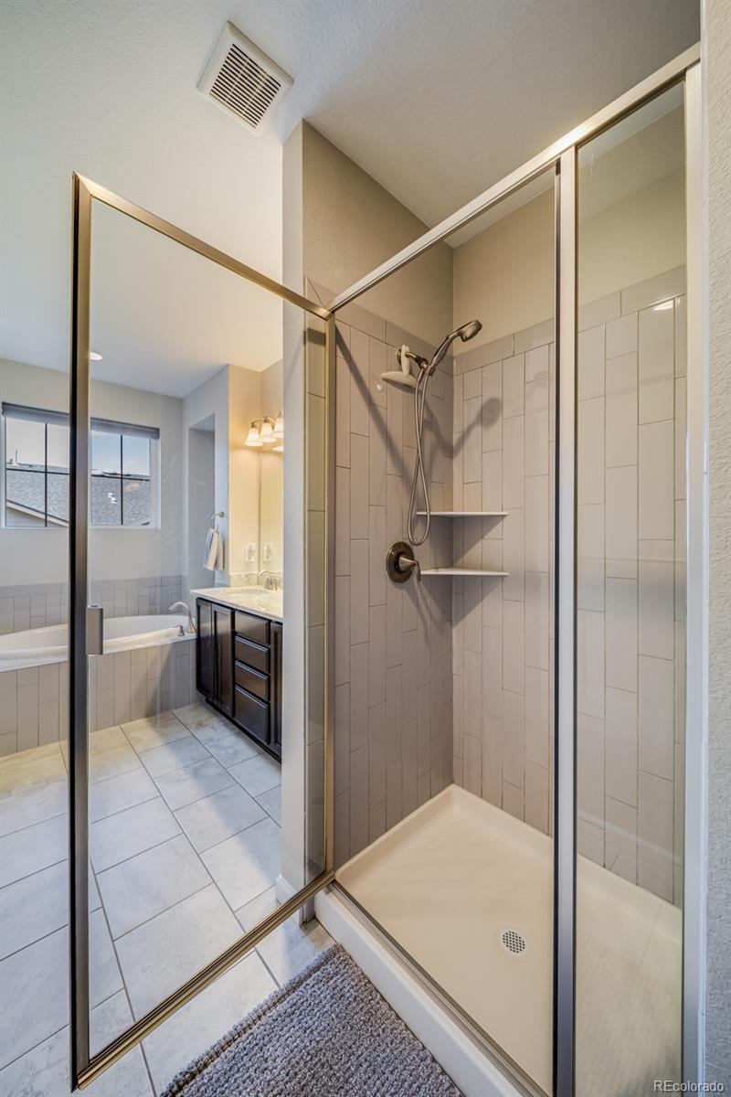 MLS Image #14 for 570 e dry creek place,littleton, Colorado