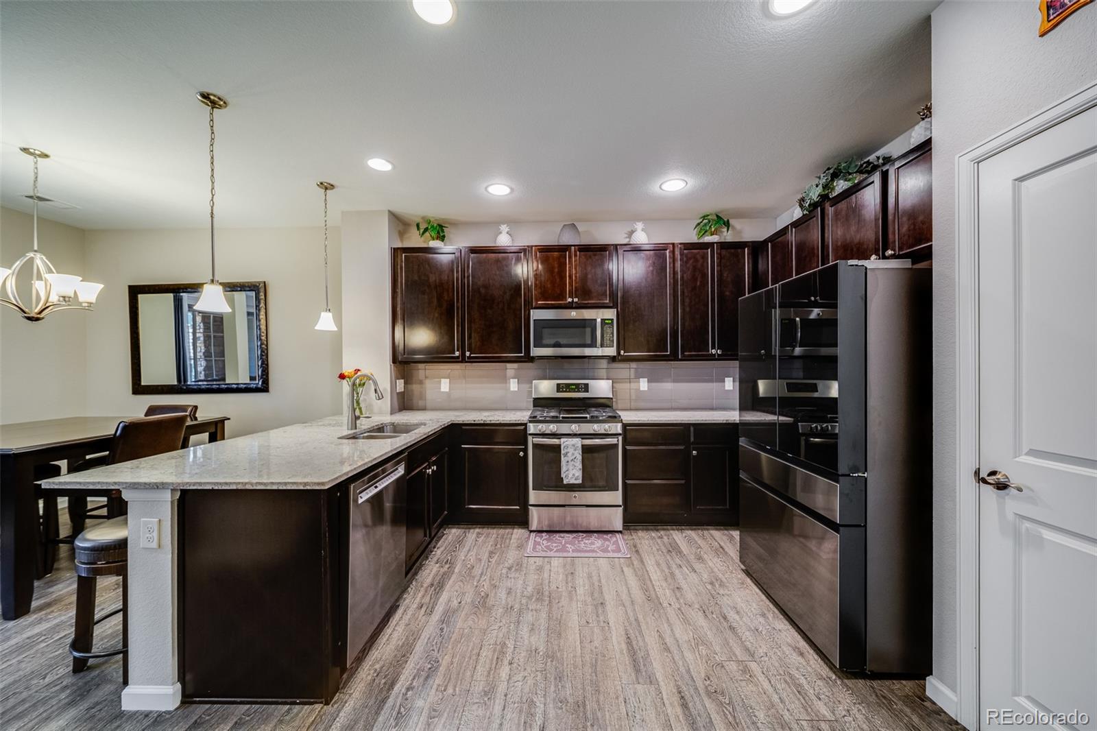 MLS Image #7 for 570 e dry creek place,littleton, Colorado