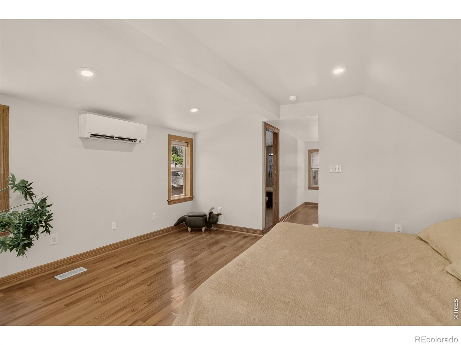 MLS Image #21 for 2109 n gilpin street,denver, Colorado