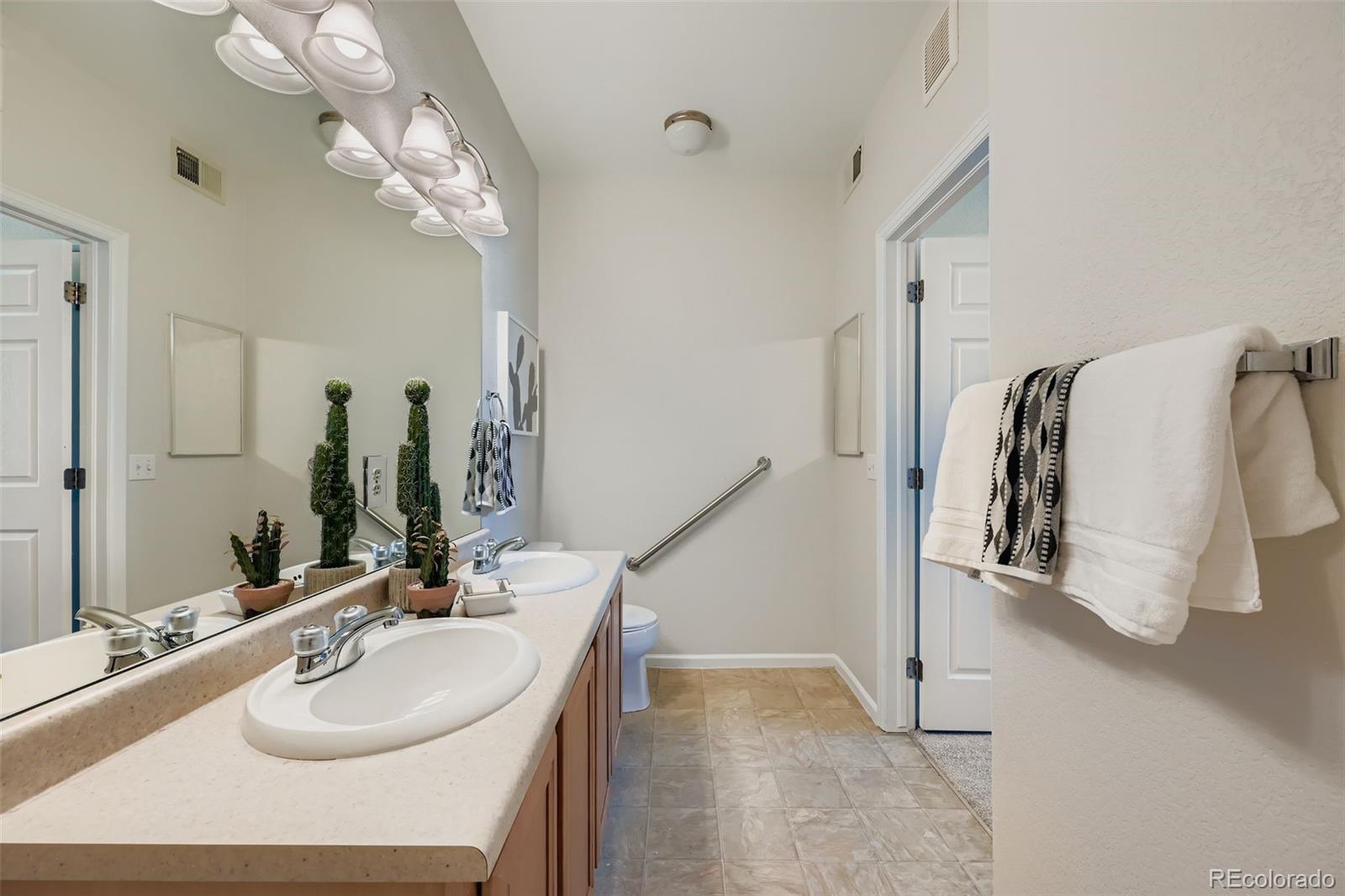 MLS Image #15 for 15700 e jamison drive,englewood, Colorado