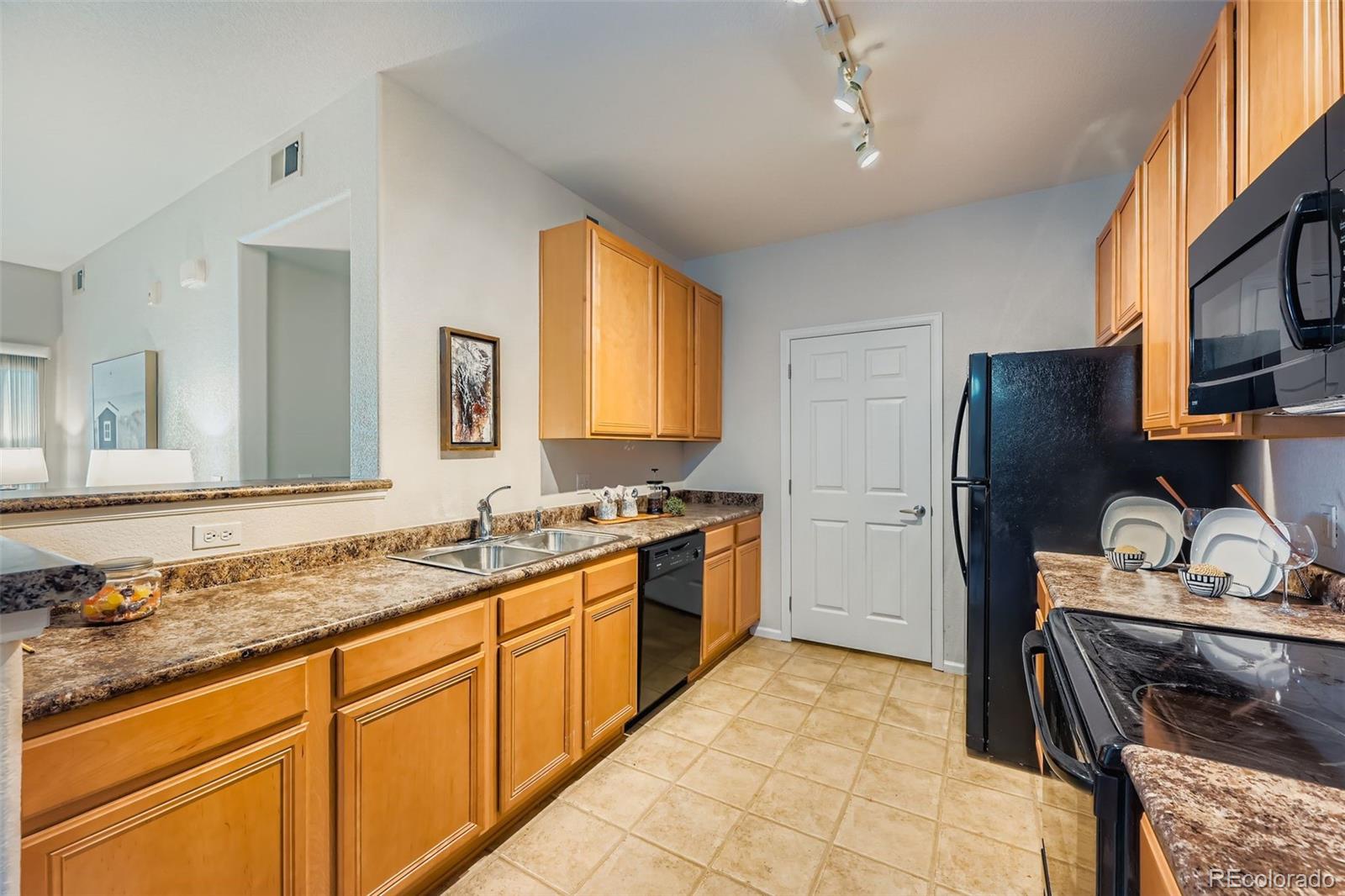 MLS Image #9 for 15700 e jamison drive,englewood, Colorado