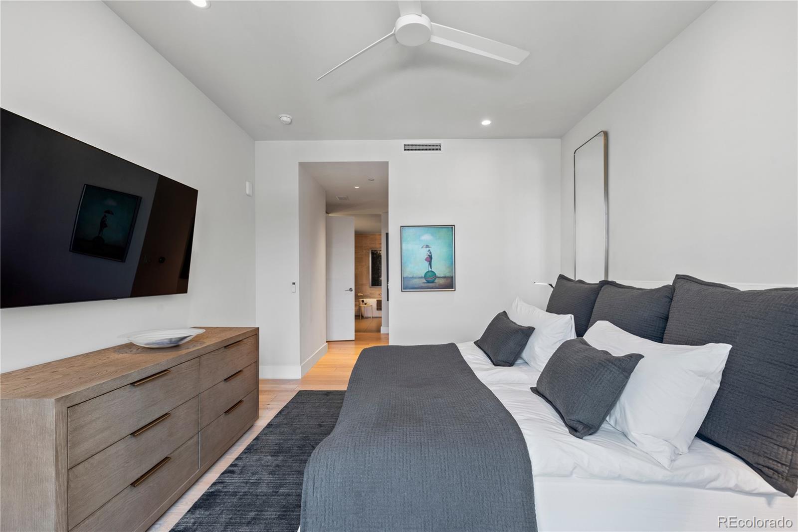 MLS Image #19 for 155  steele street,denver, Colorado