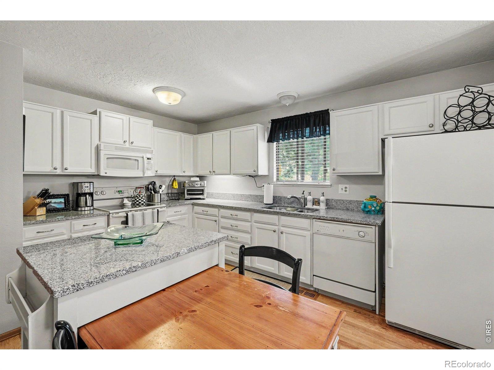 MLS Image #13 for 717  shipman mountain court,windsor, Colorado