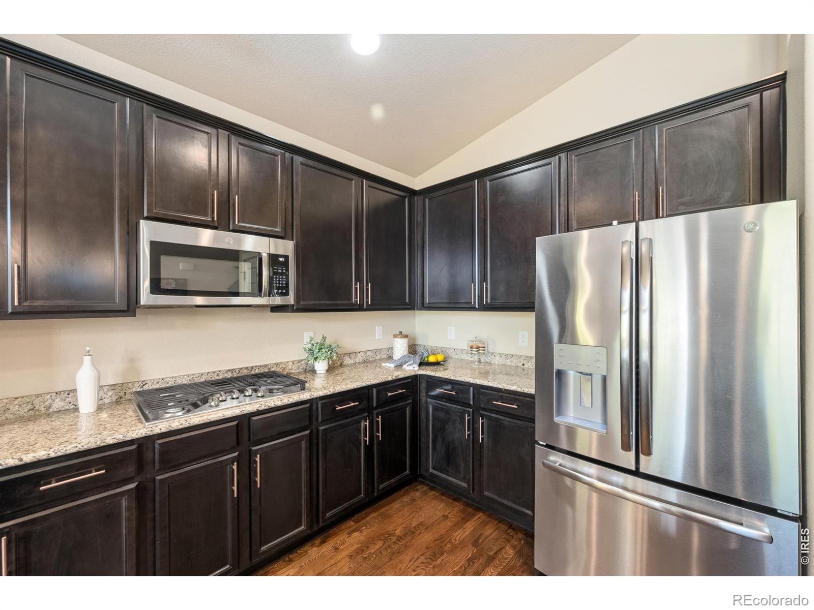 MLS Image #9 for 2177  beehive court,windsor, Colorado