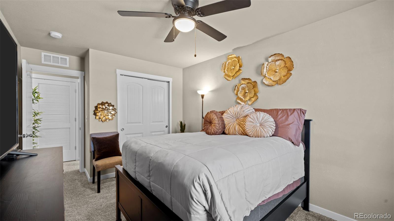 MLS Image #15 for 4687  ports down lane,colorado springs, Colorado
