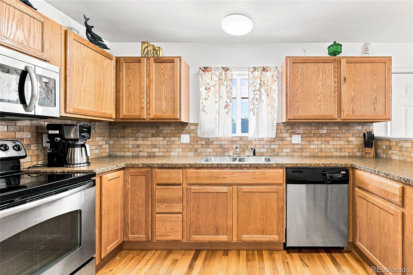MLS Image #10 for 518  15th avenue court,greeley, Colorado