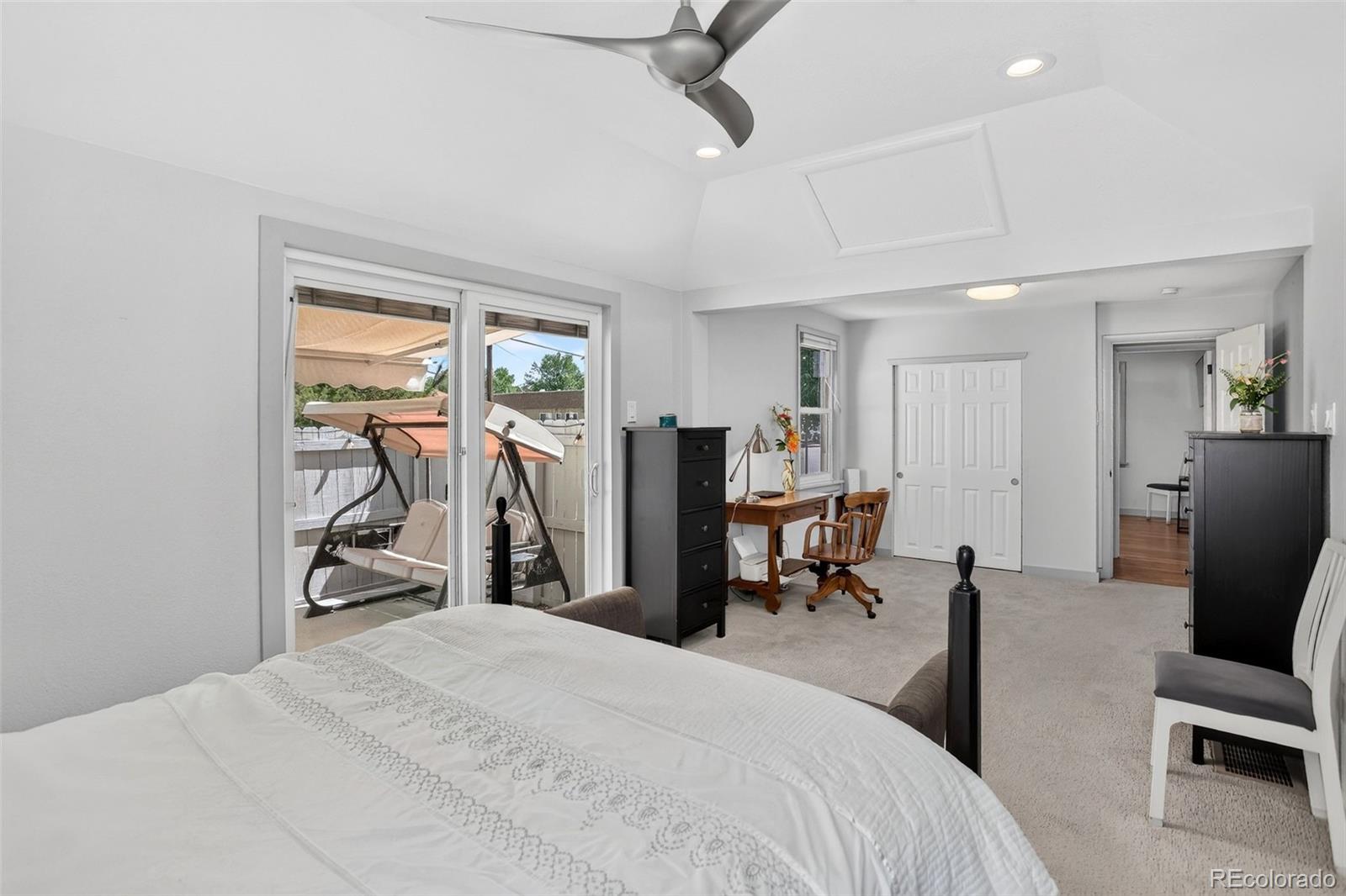MLS Image #19 for 901 s locust street,denver, Colorado