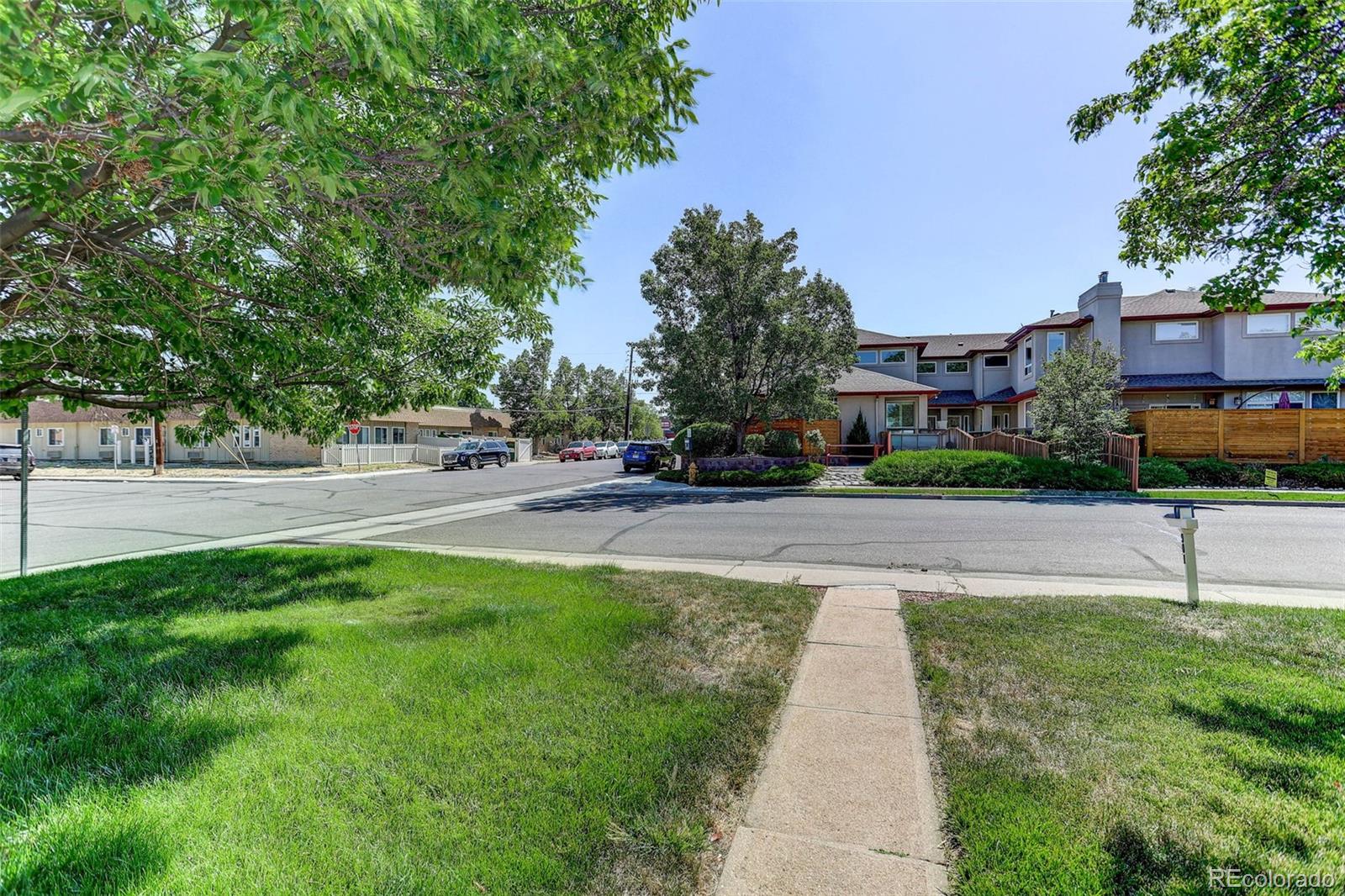 MLS Image #3 for 901 s locust street,denver, Colorado