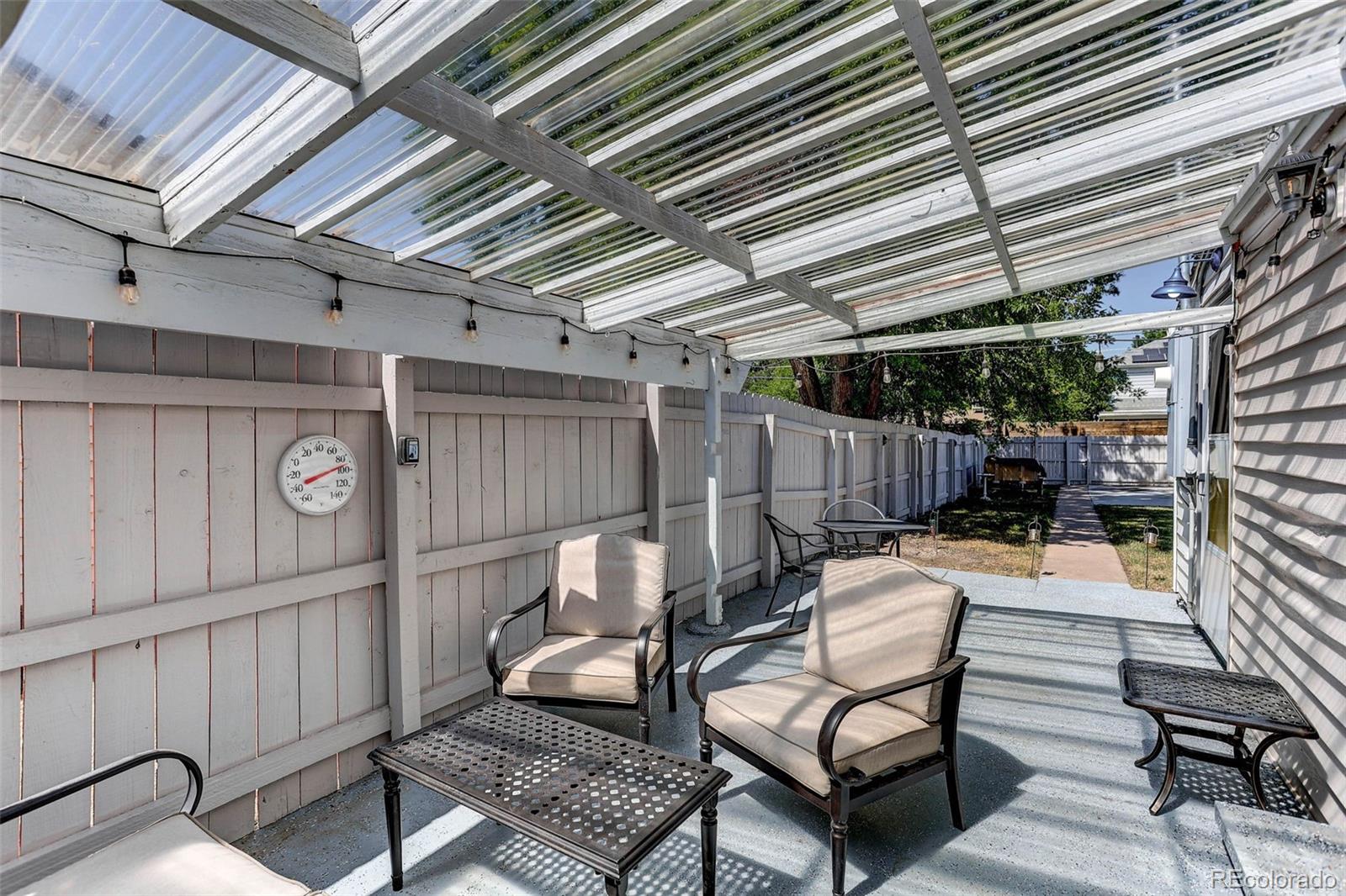 MLS Image #32 for 901 s locust street,denver, Colorado