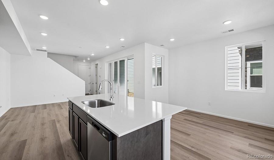 MLS Image #8 for 17104 e virginia avenue,aurora, Colorado