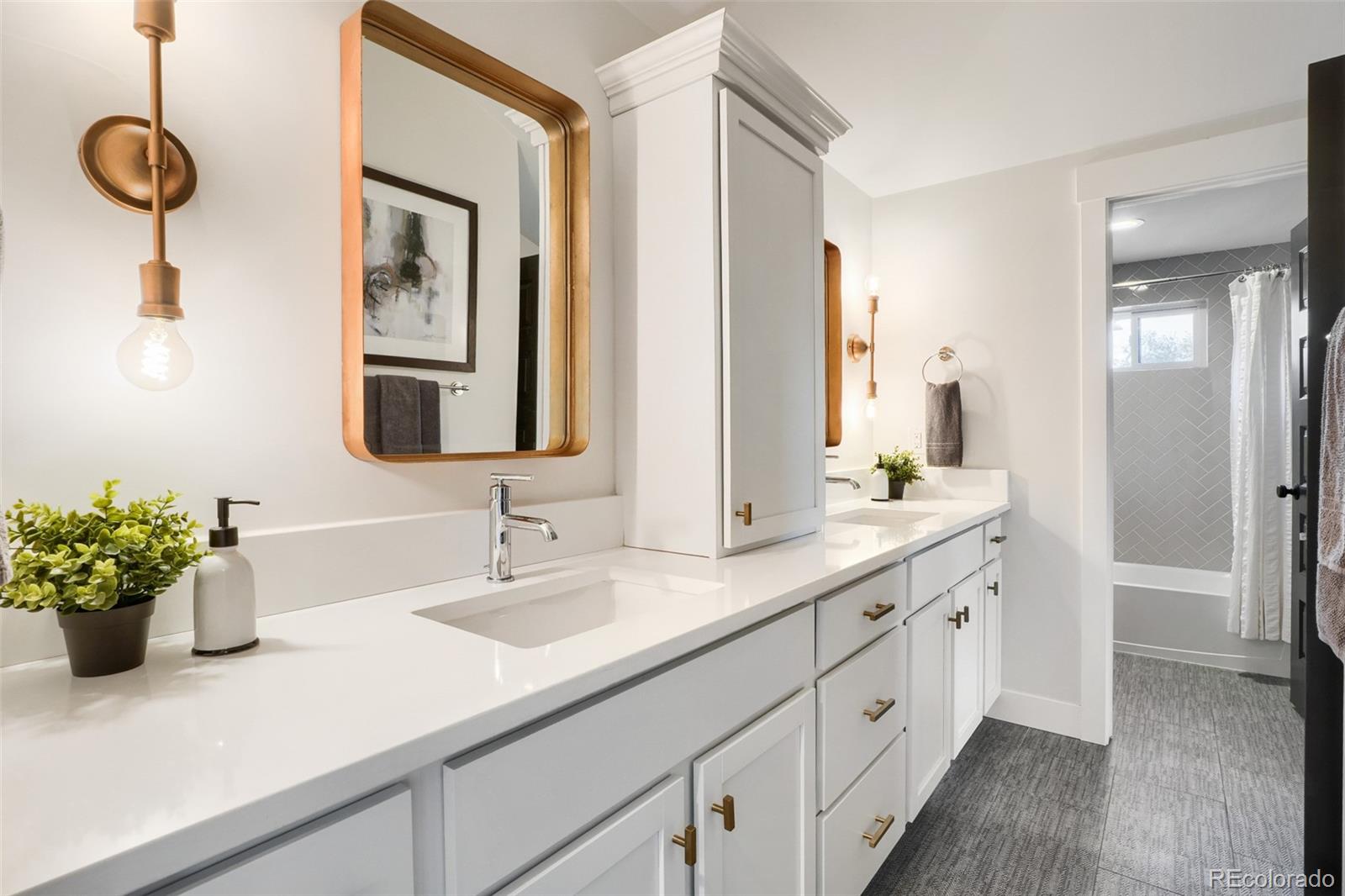 MLS Image #14 for 3322 n columbine street,denver, Colorado