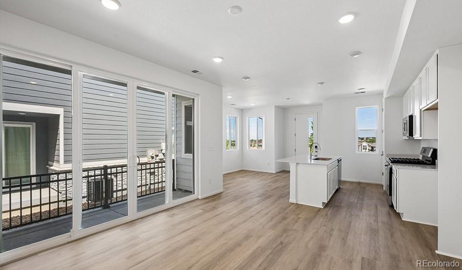 MLS Image #11 for 17074 e virginia avenue,aurora, Colorado