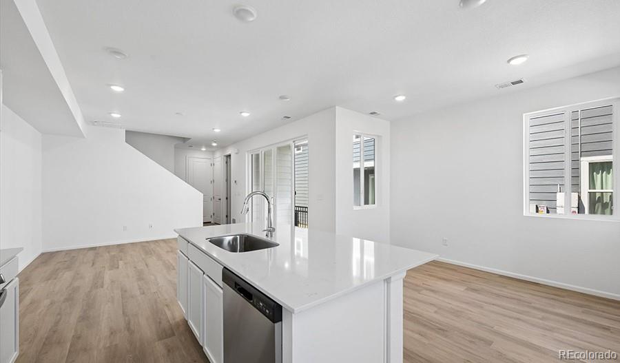 MLS Image #7 for 17074 e virginia avenue,aurora, Colorado