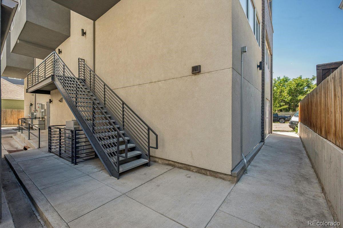MLS Image #31 for 2827 w 25th avenue 204,denver, Colorado