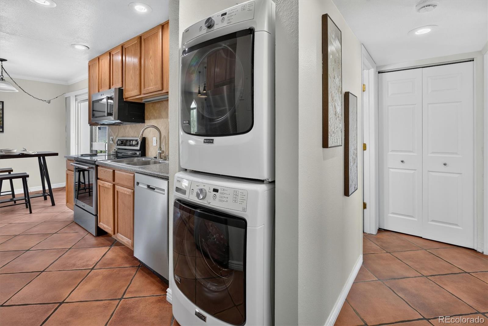 MLS Image #10 for 3420 s locust street,denver, Colorado