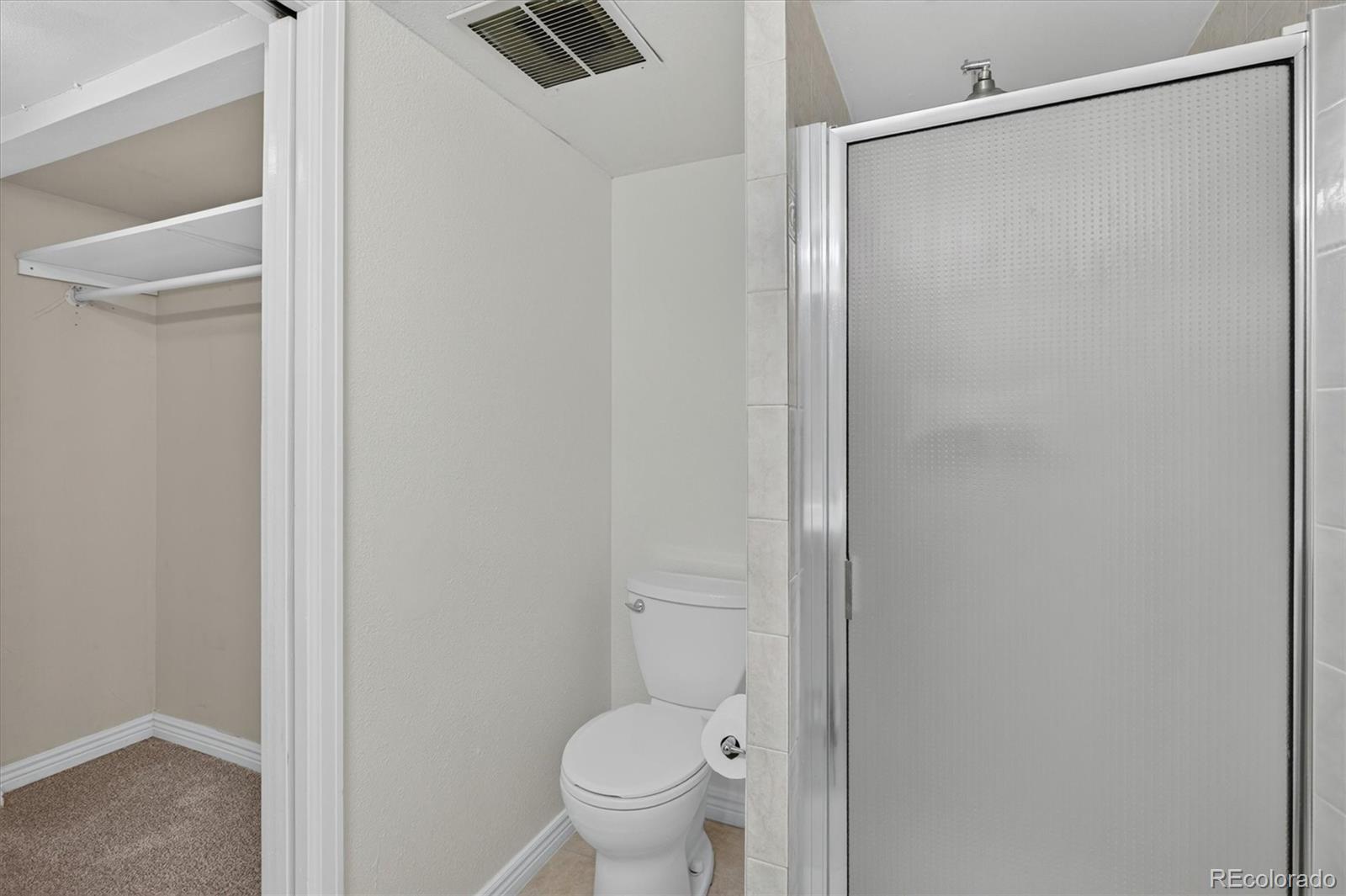 MLS Image #15 for 3420 s locust street,denver, Colorado