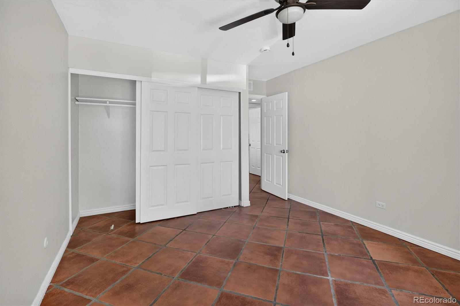 MLS Image #18 for 3420 s locust street,denver, Colorado