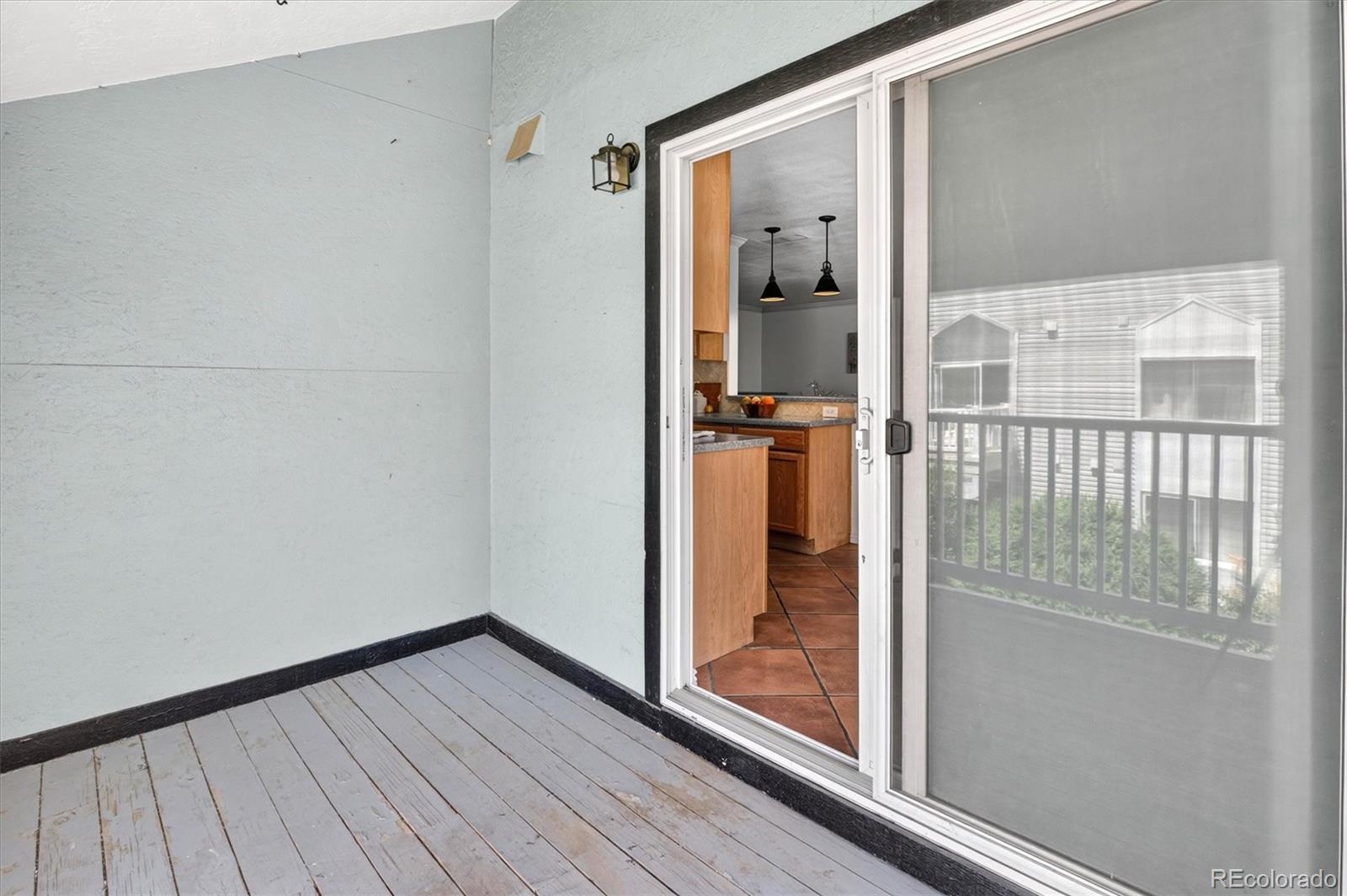 MLS Image #20 for 3420 s locust street,denver, Colorado