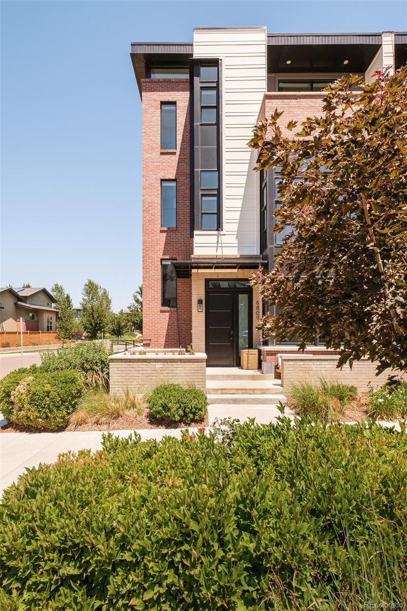 MLS Image #1 for 6809 e lowry boulevard,denver, Colorado