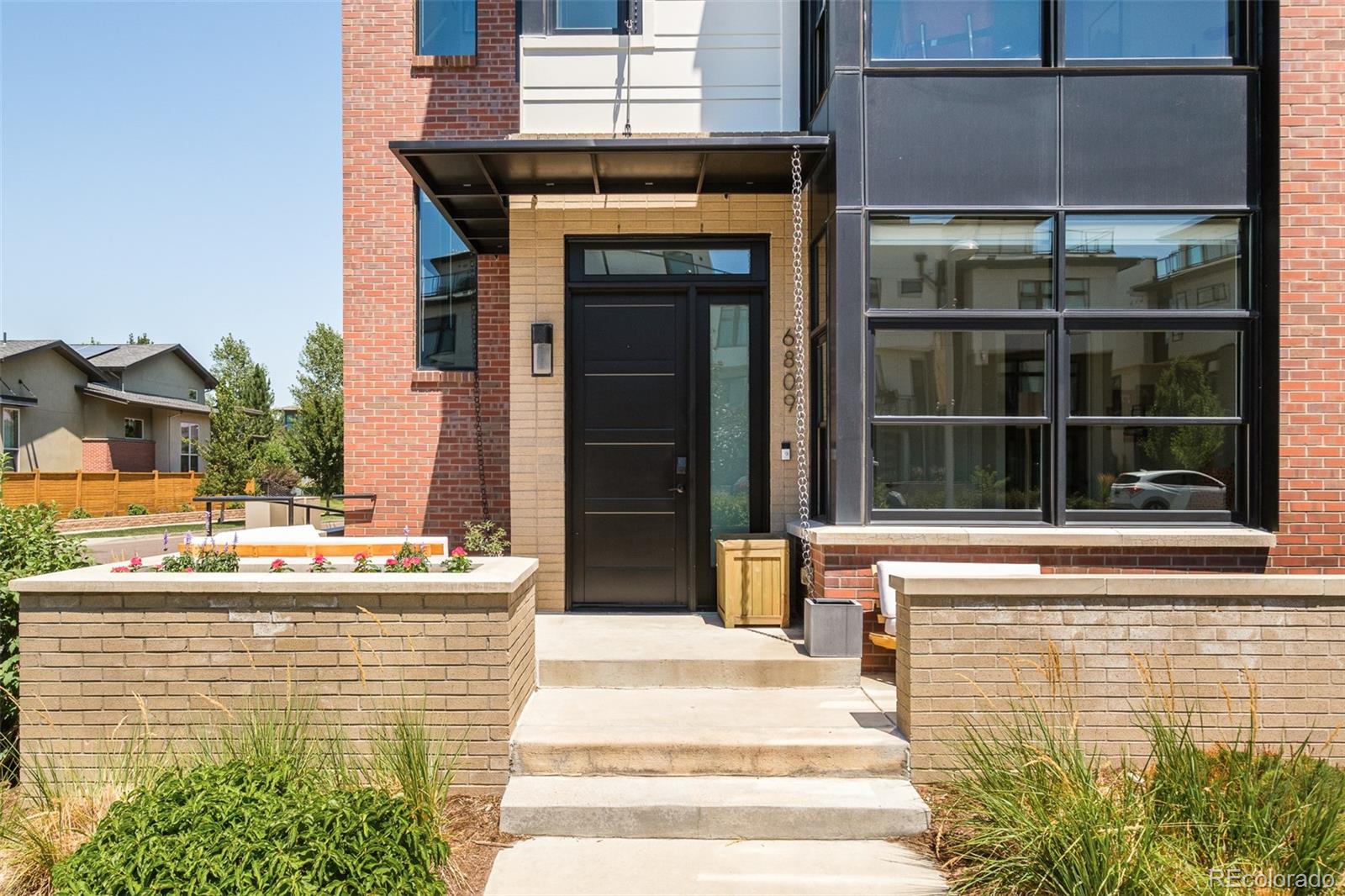 MLS Image #2 for 6809 e lowry boulevard,denver, Colorado