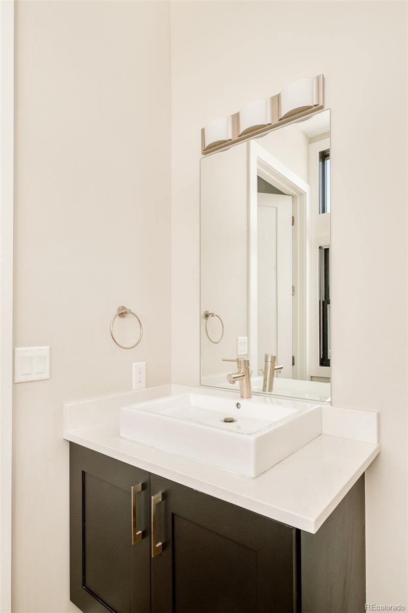 MLS Image #22 for 6809 e lowry boulevard,denver, Colorado