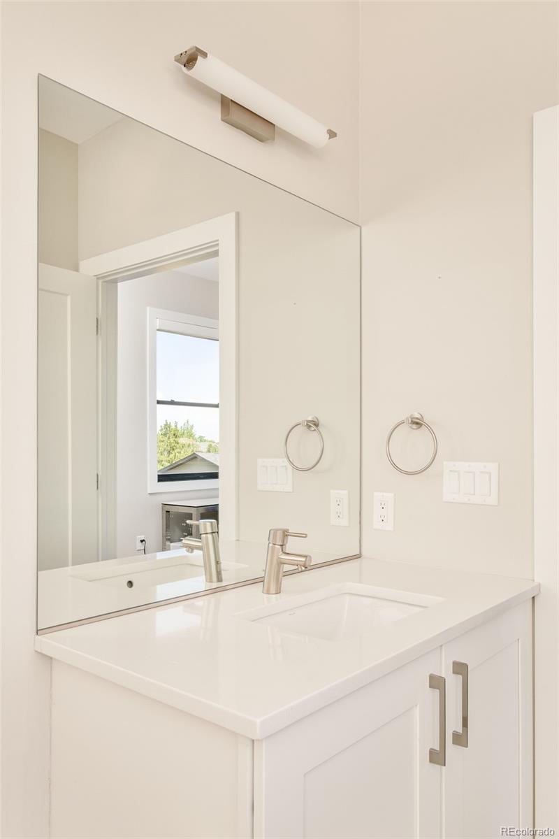 MLS Image #32 for 6809 e lowry boulevard,denver, Colorado