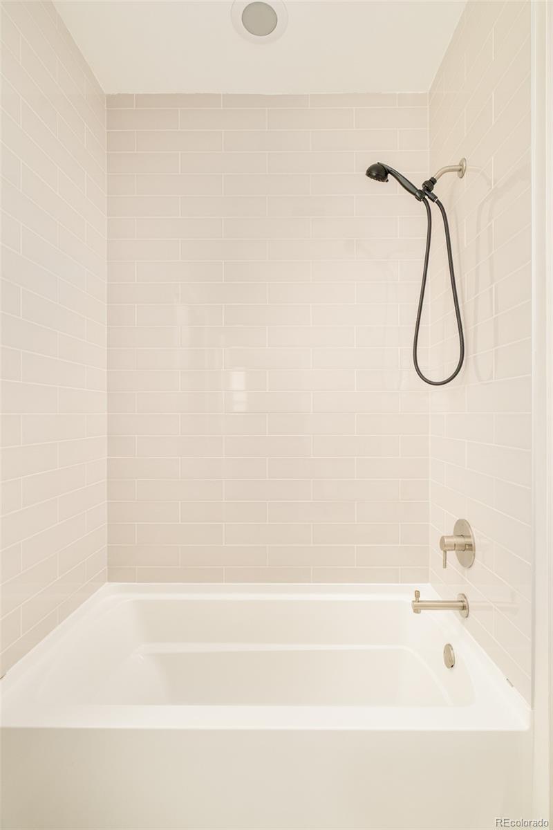 MLS Image #33 for 6809 e lowry boulevard,denver, Colorado