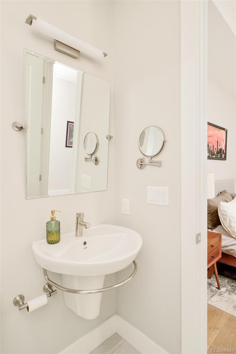 MLS Image #8 for 6809 e lowry boulevard,denver, Colorado