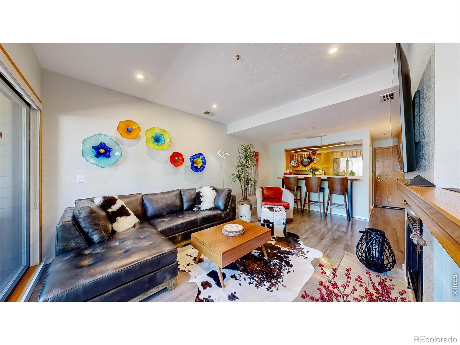 MLS Image #5 for 624  pearl street,boulder, Colorado