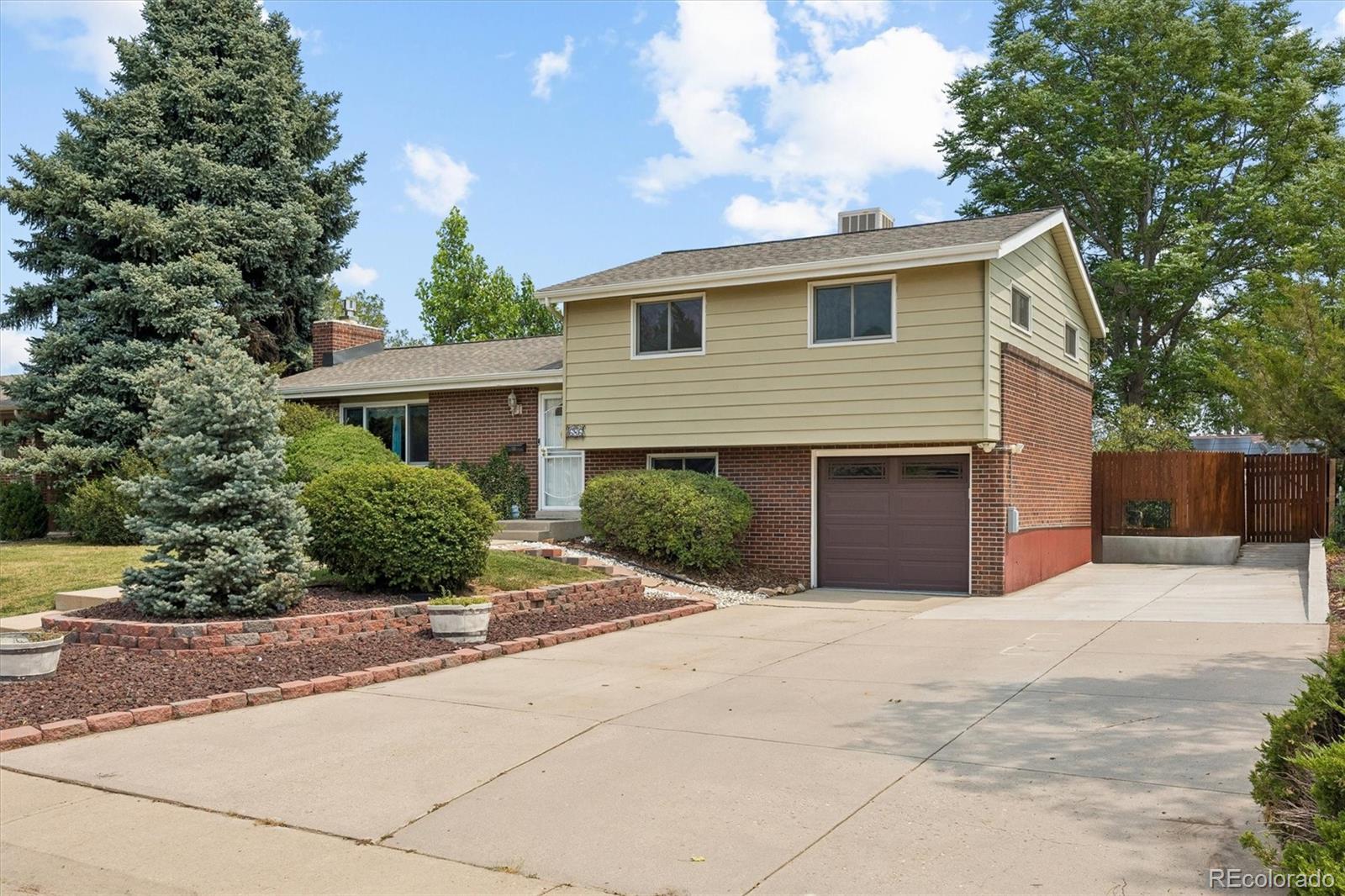 MLS Image #1 for 686  elkhart street,aurora, Colorado