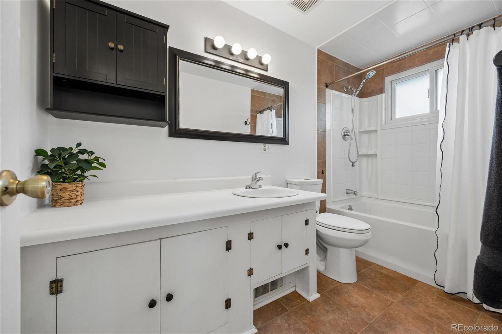 MLS Image #13 for 686  elkhart street,aurora, Colorado