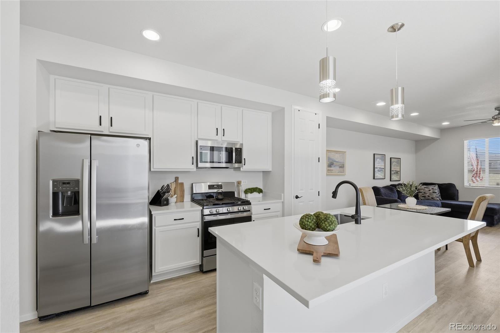 MLS Image #3 for 22876 e tufts place,aurora, Colorado