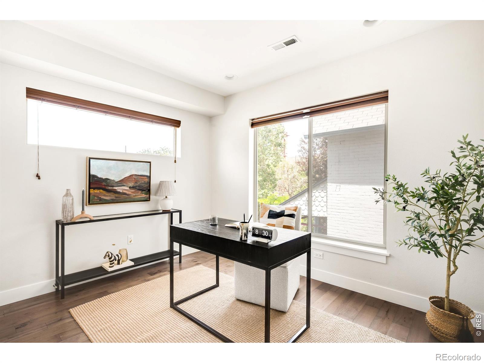 MLS Image #10 for 28 s lincoln street,denver, Colorado